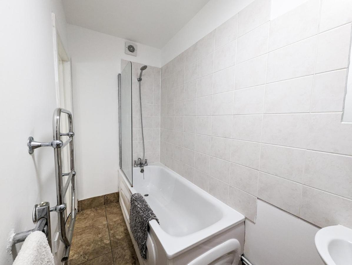 Cozy Central Apartments - With Private Kitchens & Bathrooms Πόρτσμουθ Εξωτερικό φωτογραφία
